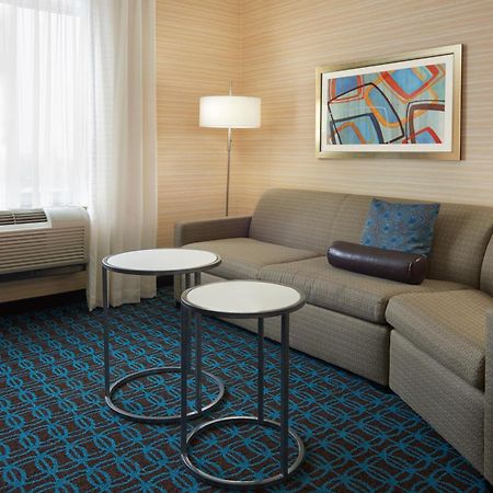 Fairfield Inn & Suites By Marriott Барри Экстерьер фото