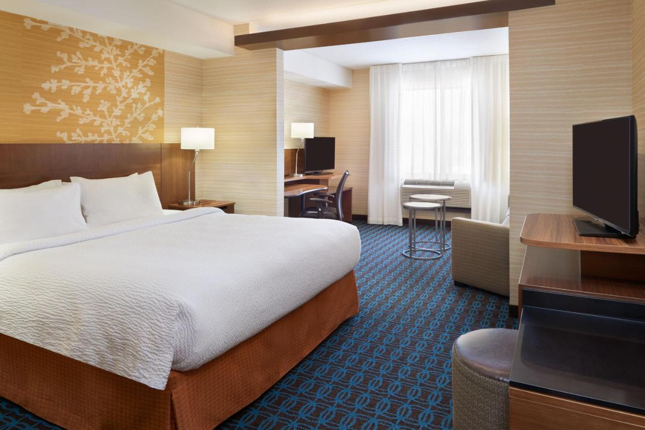 Fairfield Inn & Suites By Marriott Барри Экстерьер фото