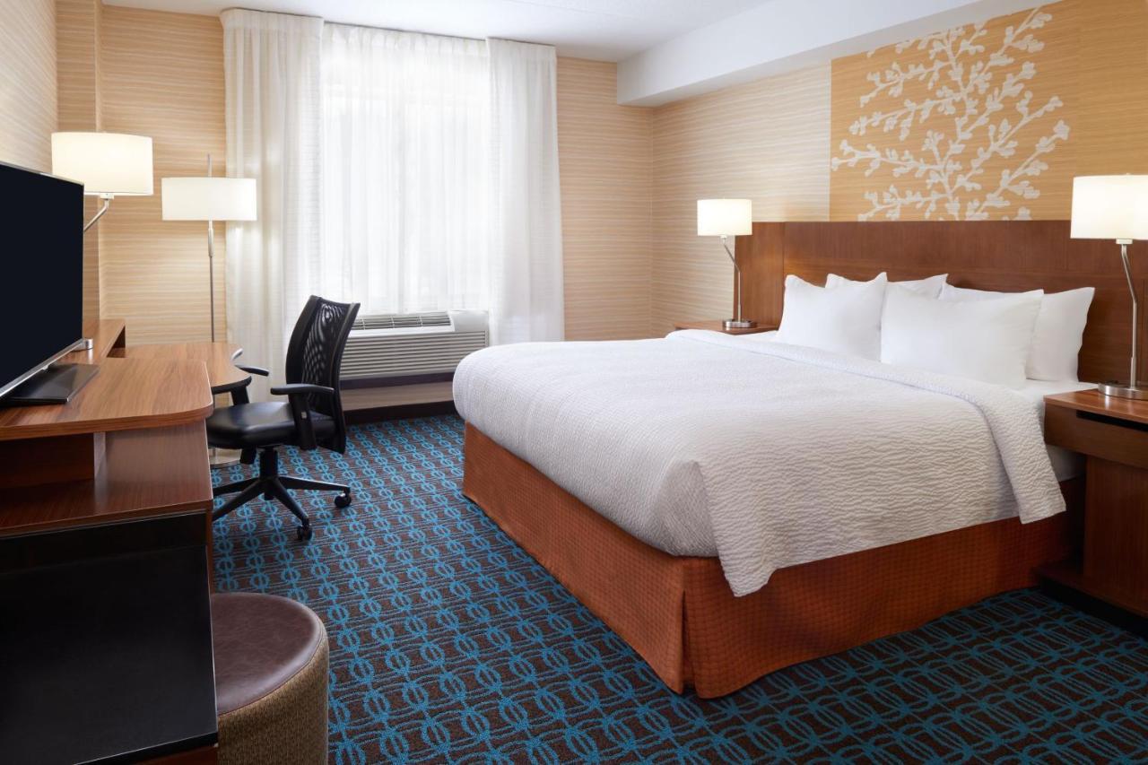 Fairfield Inn & Suites By Marriott Барри Экстерьер фото