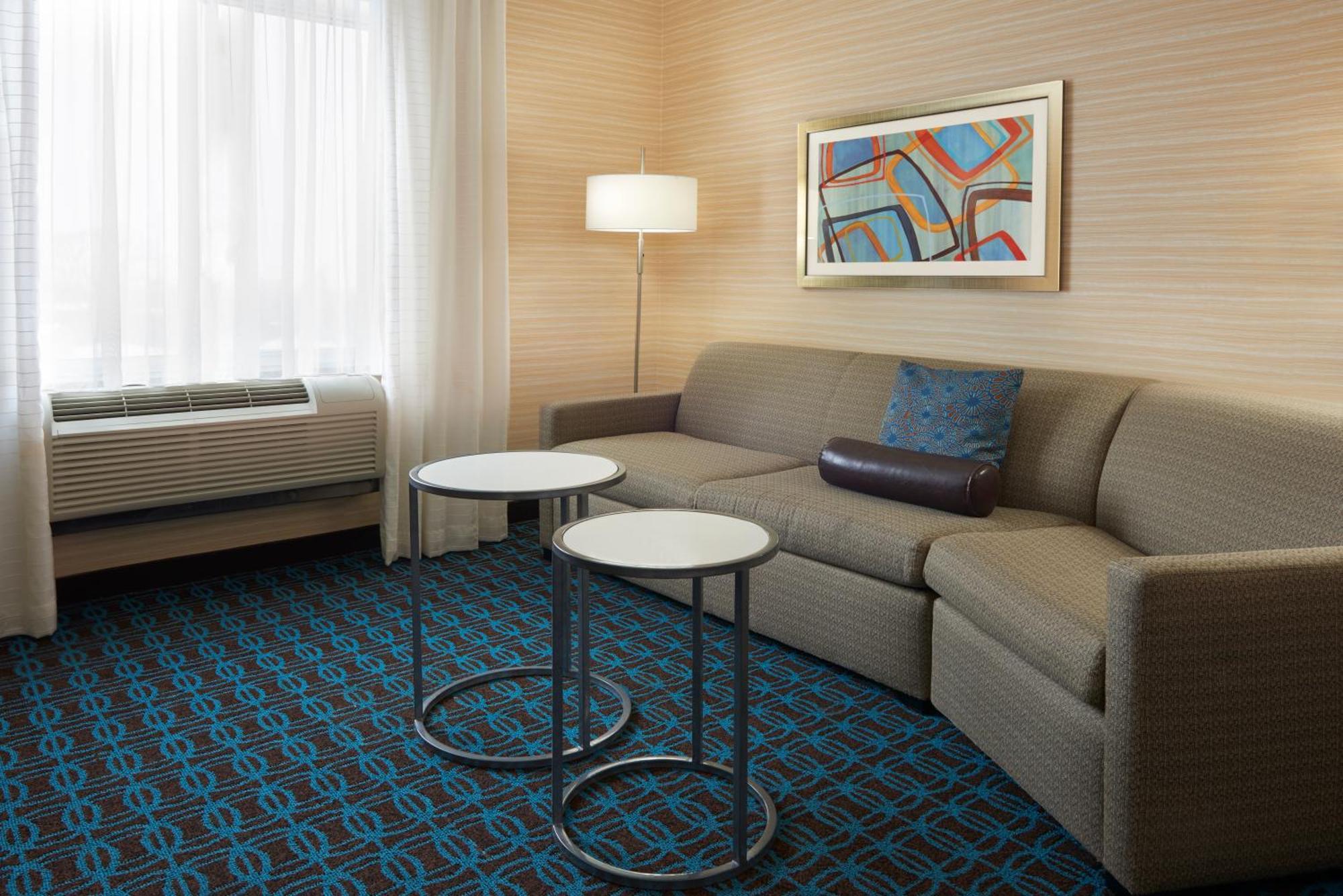Fairfield Inn & Suites By Marriott Барри Экстерьер фото